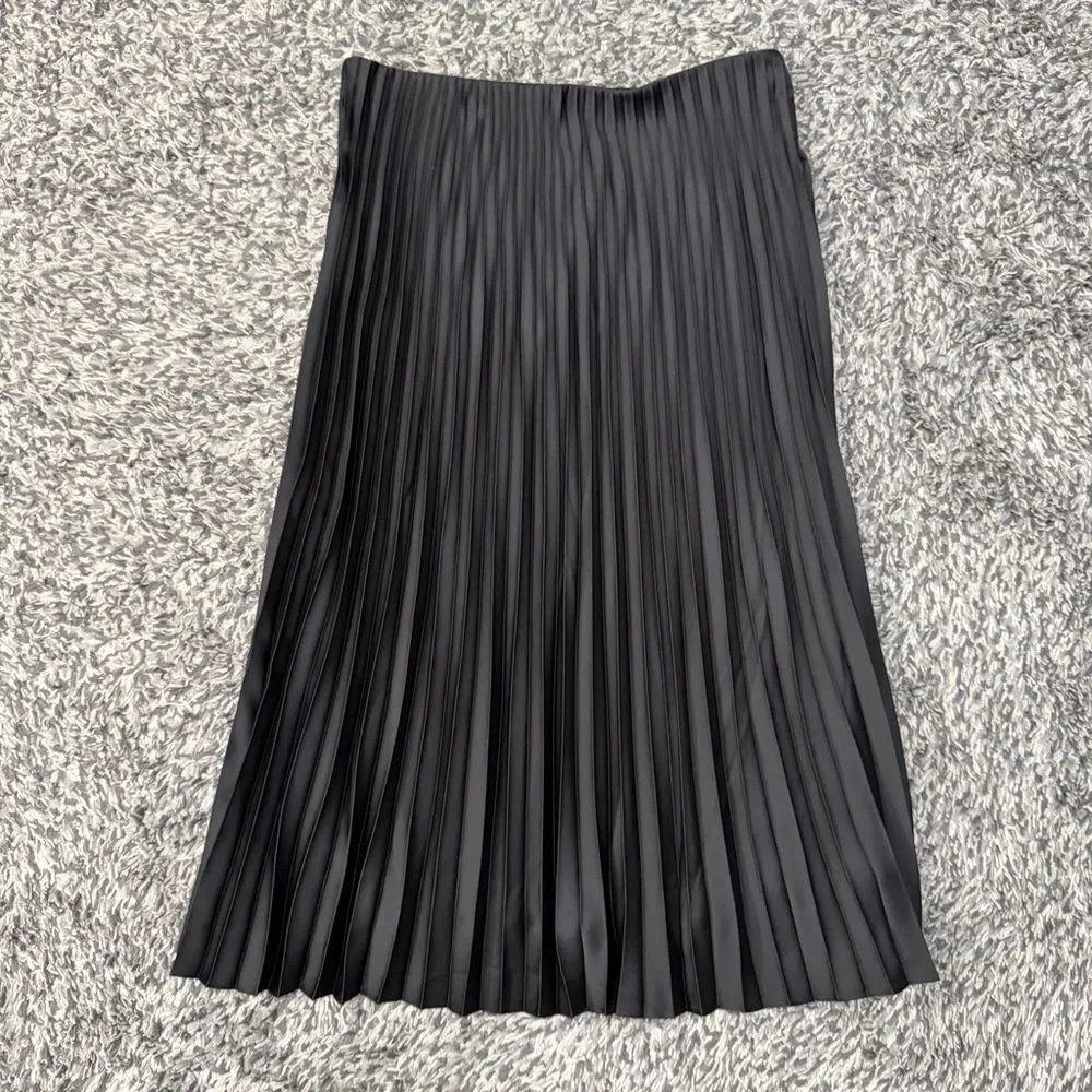 J. Crew Gwyneth Pleated Elastic Waist Midi Skirt Black Size Large NWT Pull-On